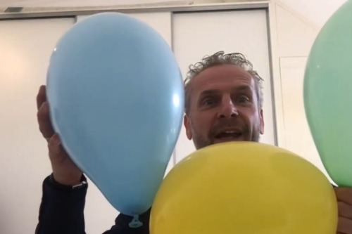 Man met ballon