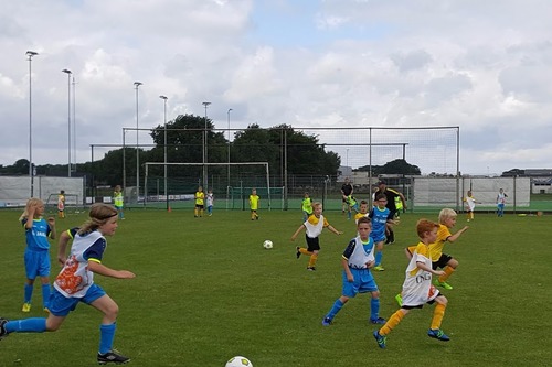 Voetbal voor jongens en meiden